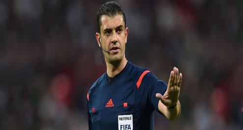 #يلا_قمة.. الحكم.. مستبعد من يورو 2012 وصاحب تجربتين بمصر وخبير بالخليج